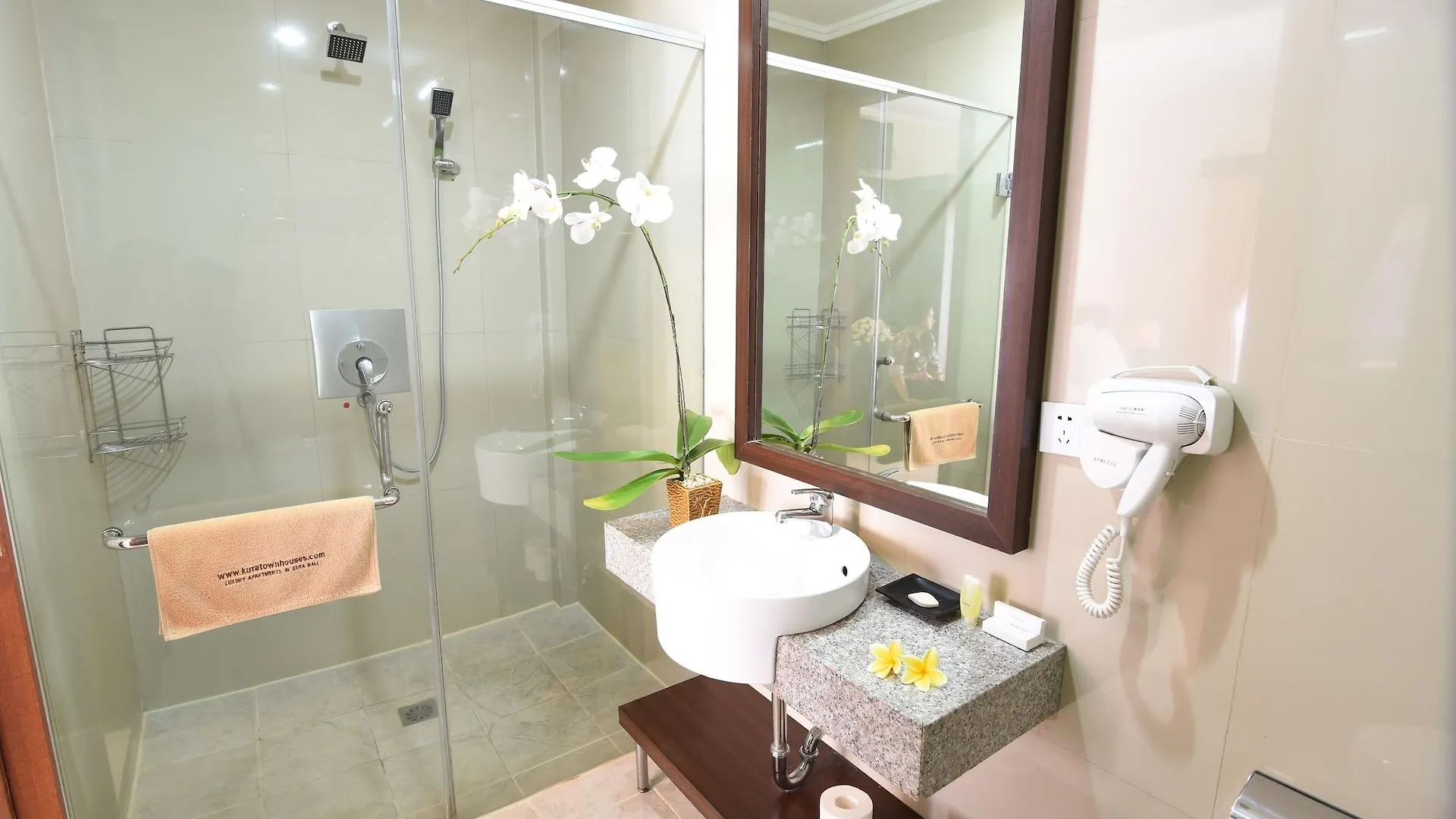Kuta Town House Apartments 4*, Kuta Lombok