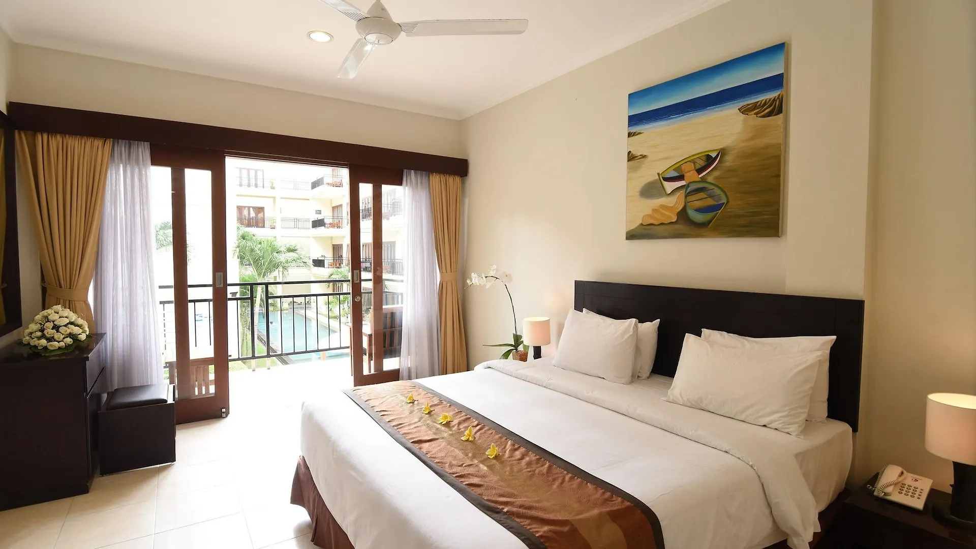 Kuta Town House Apartments 4*, Кута Индонезия