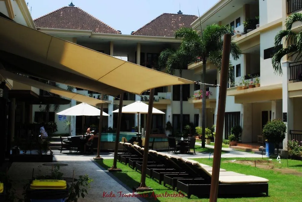 Kuta Town House Apartments 4*, Кута Индонезия
