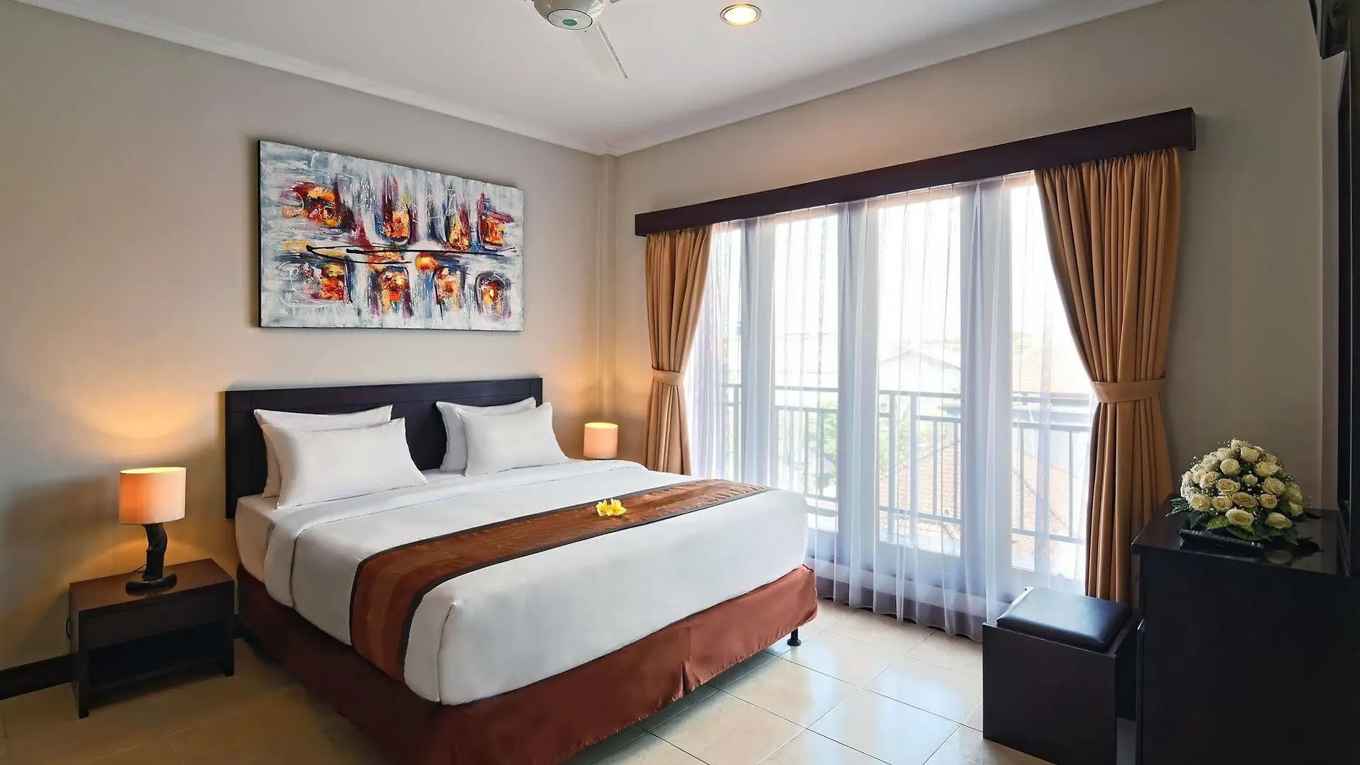 Апарт-отель Kuta Town House Apartments