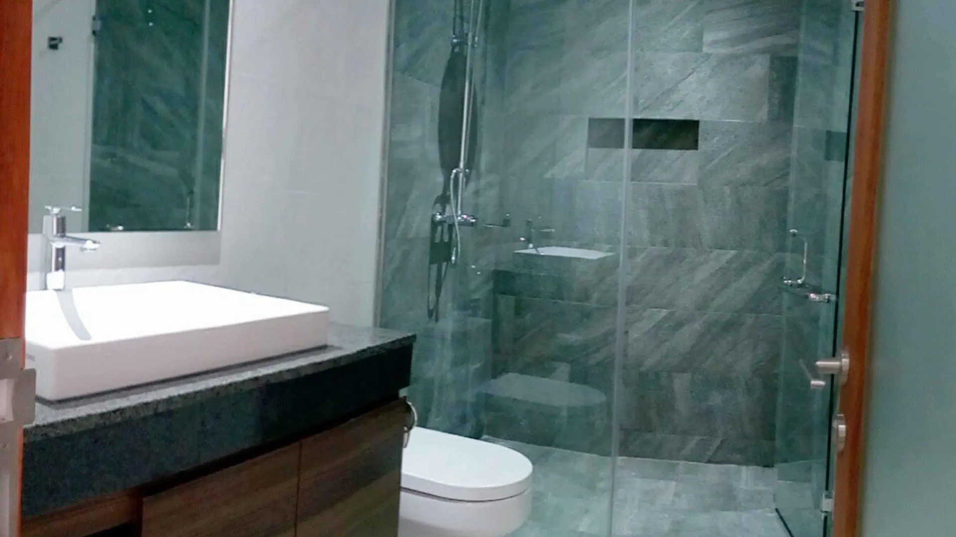 **** Апарт-отель Kuta Town House Apartments Индонезия